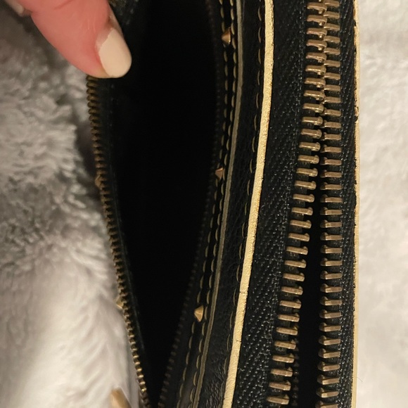 Authentic Louis Vuitton Zuhali Zippy Wallet - Picture 8 of 10